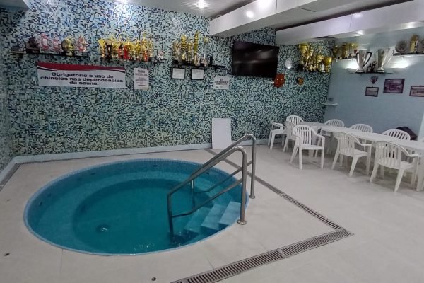 Troca do piso e manutenção geral da Sauna Masculina (27de março de 2026)